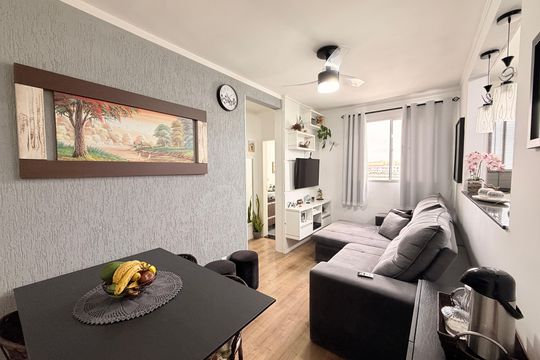Sala de apartamento à venda com 2 quartos, 52m² em Gramadão, Jundiaí