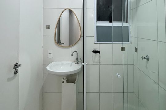 Banheiro Social de apartamento para alugar com 2 quartos, 54m² em Jardim Campestre, São Bernardo do Campo