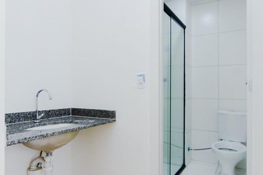 Banheiro de apartamento para alugar com 2 quartos, 41m² em Centro, Guarulhos