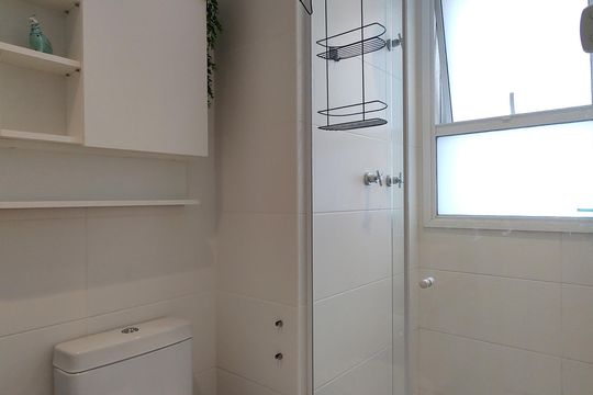 Banheiro da Suíte 1 de apartamento à venda com 2 quartos, 100m² em Barra da Tijuca, Rio de Janeiro