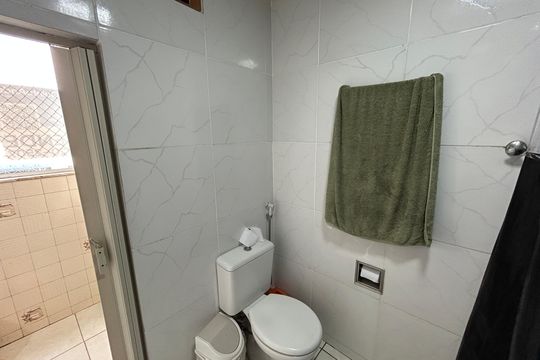 Banheiro de apartamento à venda com 3 quartos, 78m² em Inhaúma, Rio de Janeiro