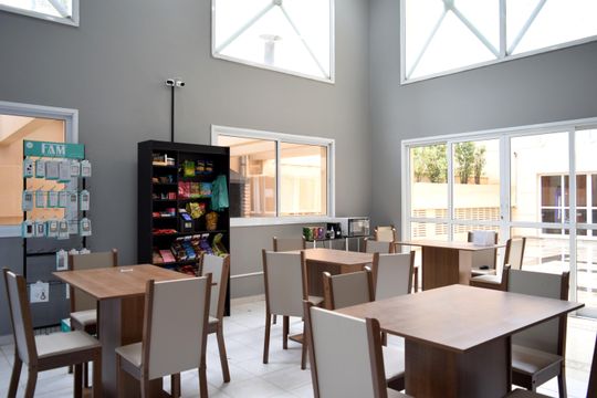 Mini mercado de apartamento para alugar com 2 quartos, 52m² em Pinheiros, São Paulo