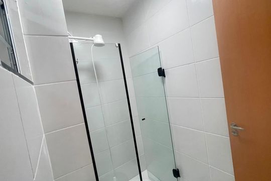 Banheiro de apartamento para alugar com 2 quartos, 47m² em Granja Viana, Cotia