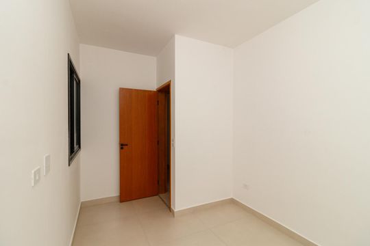 Quarto 2 de apartamento para alugar com 2 quartos, 40m² em Vila Germinal, São Paulo