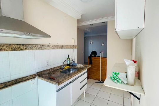 Cozinha de apartamento para alugar com 2 quartos, 50m² em Jardim Santa Izabel, Cotia