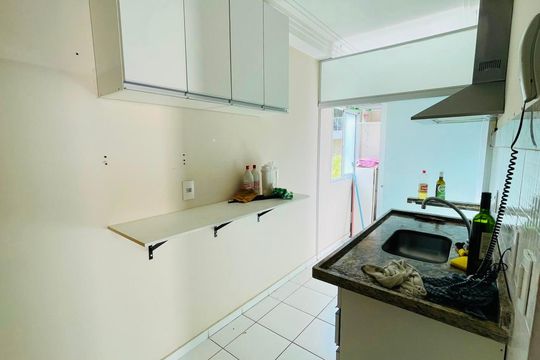 Cozinha de apartamento para alugar com 2 quartos, 50m² em Jardim Santa Izabel, Cotia