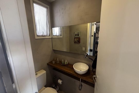 Banheiro de casa de condomínio para alugar com 3 quartos, 138m² em Jardim Monte Kemel, São Paulo