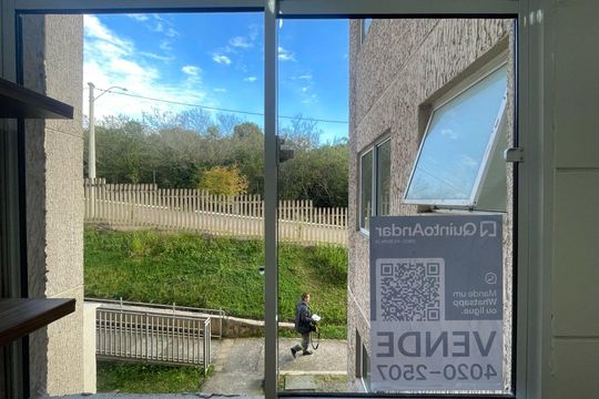 Placa instalada em 25/06/2026 com o código XETH-134 com vista para rua de apartamento à venda com 2 quartos, 42m² em Santo Afonso, Novo Hamburgo
