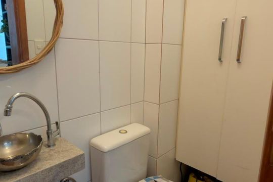 Banheiro de serviço de apartamento à venda com 3 quartos, 140m² em Nova Granada, Belo Horizonte