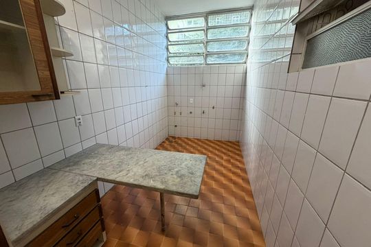 Cozinha de apartamento à venda com 2 quartos, 76m² em Centro, Belo Horizonte