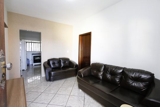 Sala de casa à venda com 4 quartos, 360m² em Vista Alegre, Belo Horizonte