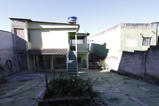 Quintal de casa à venda com 4 quartos, 360m² em Vista Alegre, Belo Horizonte