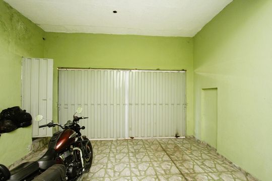 Garagem de casa à venda com 4 quartos, 360m² em Vista Alegre, Belo Horizonte