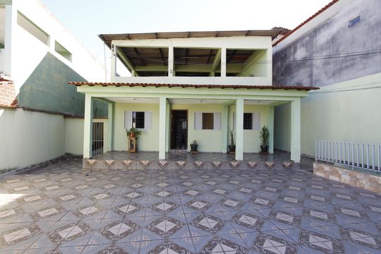 Casa à venda com 4 quartos, 360m² em Vista Alegre, Belo Horizonte