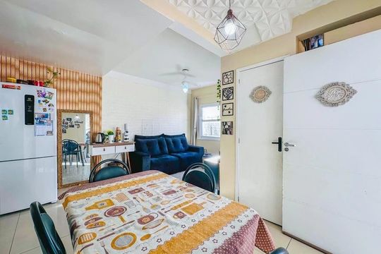 Quarto de casa de condomínio à venda com 2 quartos, 110m² em Fátima, Canoas