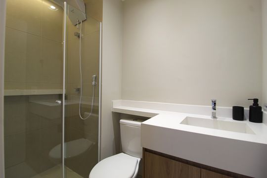 Banheiro da Suíte de kitnet/studio para alugar com 1 quarto, 30m² em Vila Olímpia, São Paulo