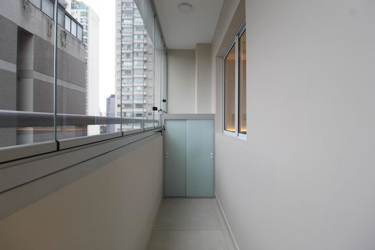 Varanda de kitnet/studio para alugar com 1 quarto, 30m² em Vila Olímpia, São Paulo