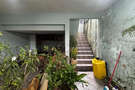 Garagem de casa à venda com 2 quartos, 165m² em Parque Erasmo Assunção, Santo André
