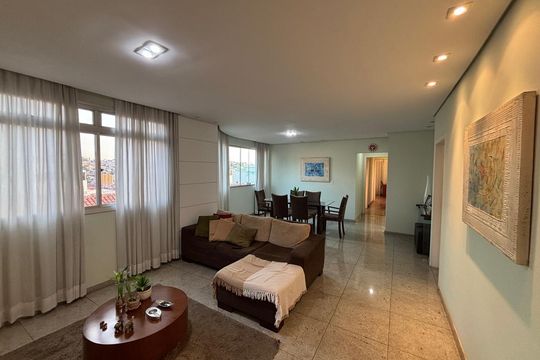 Apartamento à venda com 4 quartos, 122m² em Nova Floresta, Belo Horizonte