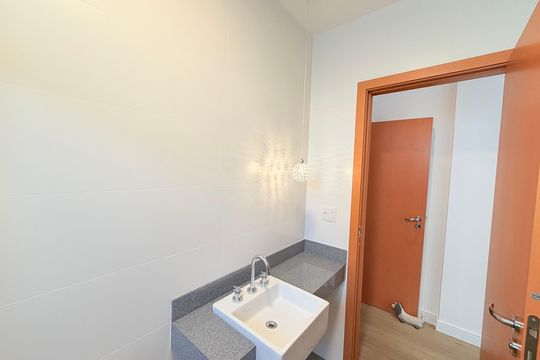 Apartamento para alugar com 4 quartos, 250m² em Centro, Juiz de Fora