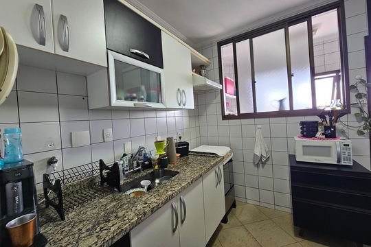 Cozinha de apartamento à venda com 3 quartos, 106m² em Vila Valparaíso, Santo André