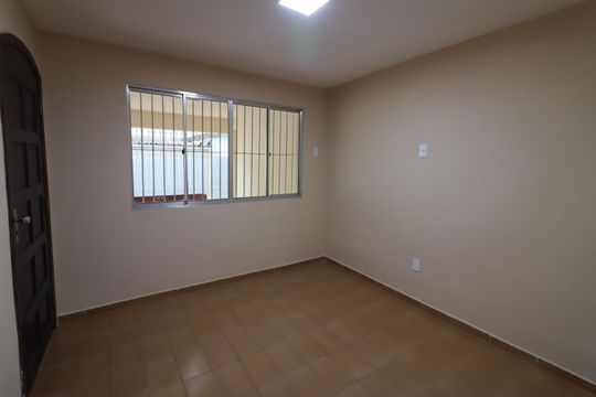 Sala de casa para alugar com 4 quartos, 172m² em Vila Osasco, Osasco