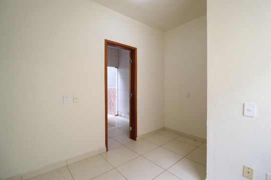 Sala de apartamento para alugar com 2 quartos, 45m² em Jardim Ipanema, Uberlândia