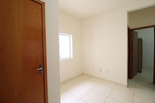 Sala de apartamento para alugar com 2 quartos, 45m² em Jardim Ipanema, Uberlândia