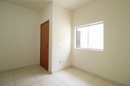 Apartamento para alugar com 2 quartos, 45m² em Jardim Ipanema, Uberlândia