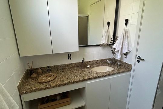 Banheiro de apartamento para alugar com 2 quartos, 86m² em Auxiliadora, Porto Alegre