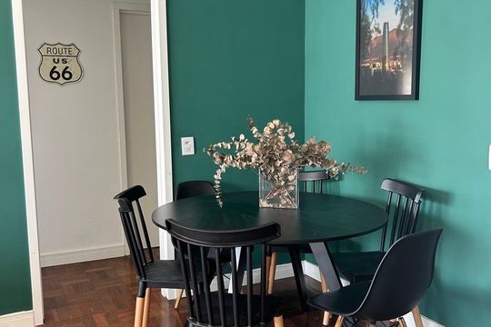 Sala de apartamento para alugar com 2 quartos, 86m² em Auxiliadora, Porto Alegre