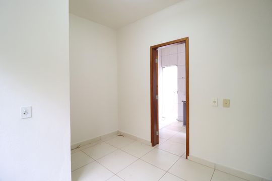 Sala de apartamento para alugar com 2 quartos, 45m² em Jardim Ipanema, Uberlândia