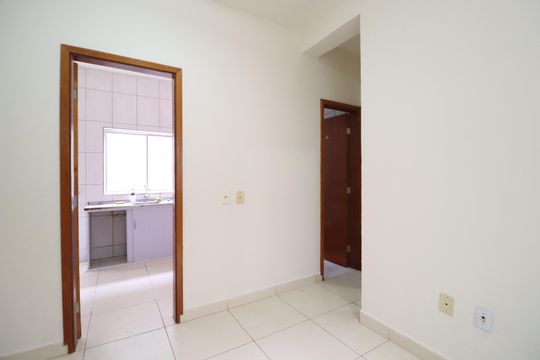 Sala de apartamento para alugar com 2 quartos, 45m² em Jardim Ipanema, Uberlândia