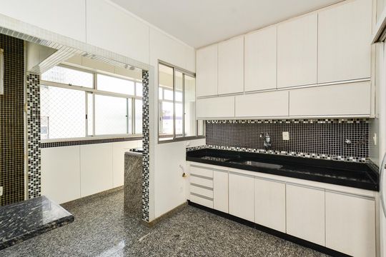 Cozinha de apartamento para alugar com 3 quartos, 220m² em Silveira, Belo Horizonte
