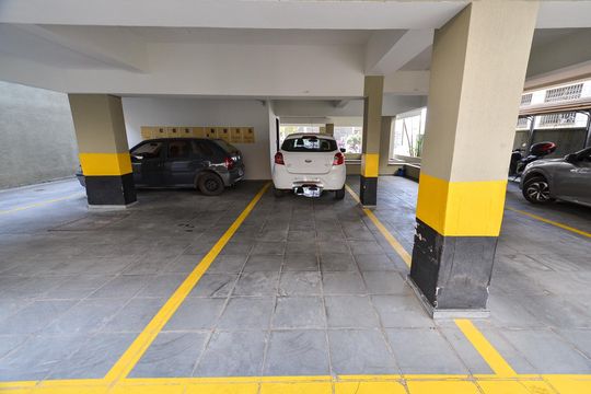 Garagem de apartamento para alugar com 3 quartos, 220m² em Silveira, Belo Horizonte