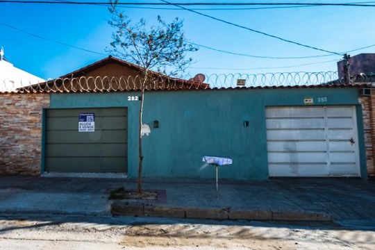 Casa à venda com 6 quartos, 211m² em Céu Azul, Belo Horizonte
