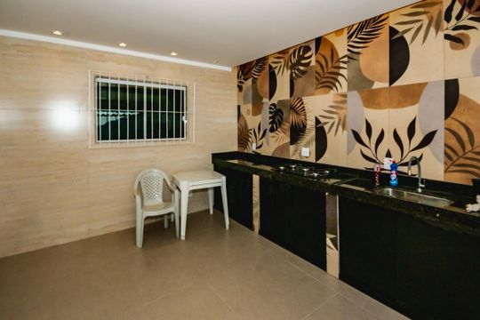 Casa à venda com 6 quartos, 211m² em Céu Azul, Belo Horizonte