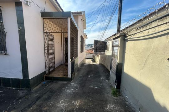 Área externa de casa para alugar com 2 quartos, 60m² em Piedade, Rio de Janeiro