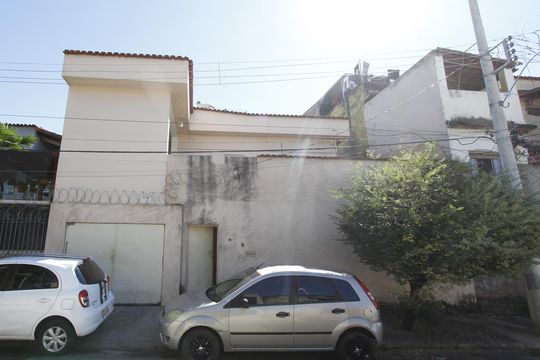 Fachada de casa à venda com 5 quartos, 380m² em Alto dos Pinheiros, Belo Horizonte