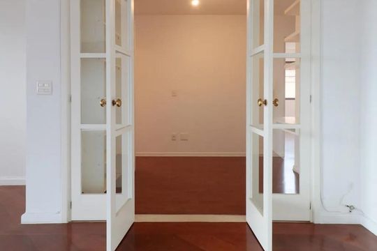 Sala de apartamento à venda com 3 quartos, 130m² em Pinheiros, São Paulo