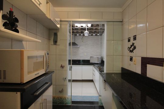 Cozinha de apartamento para alugar com 3 quartos, 113m² em Jardim Atlântico, Belo Horizonte