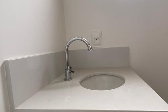 Banheiro de kitnet/studio à venda com 1 quarto, 25m² em Centro, Osasco
