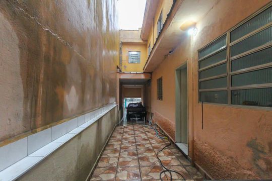 Área externa de casa para alugar com 4 quartos, 300m² em Parque Santo Eduardo, São Paulo