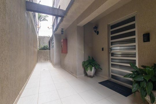 Fachada do bloco de apartamento à venda com 3 quartos, 77m² em Portão, Curitiba