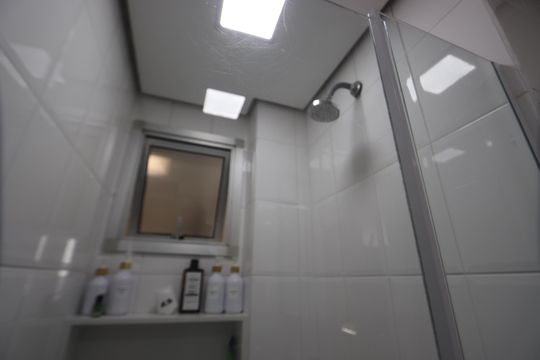 Banheiro de apartamento à venda com 3 quartos, 62m² em Vila Antonieta, São Paulo