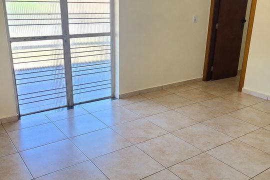 Casa de Condomínio para alugar com 3 quartos, 300m² em Jardim Atlatico, Goiânia