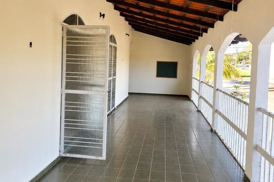 Varanda de casa de condomínio para alugar com 3 quartos, 300m² em Jardim Atlatico, Goiânia