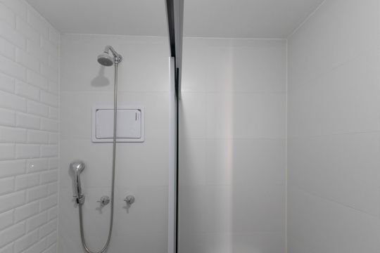 Banheiro  de kitnet/studio para alugar com 1 quarto, 27m² em Tucuruvi, São Paulo