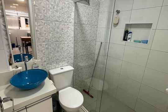 Banheiro de apartamento para alugar com 1 quarto, 32m² em Centro, São Vicente