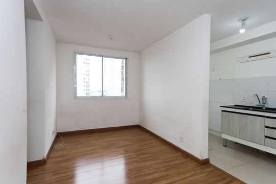 Sala  de apartamento para alugar com 2 quartos, 43m² em Jardim Monte Alegre, Taboão da Serra